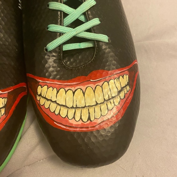 CUSTOM Nike Cleats - Joker style - Picture 5 of 6